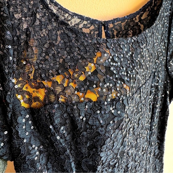 SLNY size 14 Navy Blue Sequin Lace A-Line Midi Dress - Picture 4 of 6